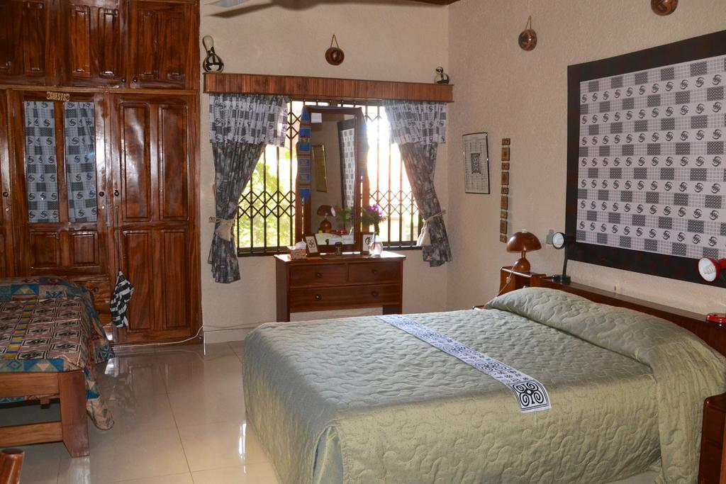 Four Villages Inn Kumasi Quarto foto